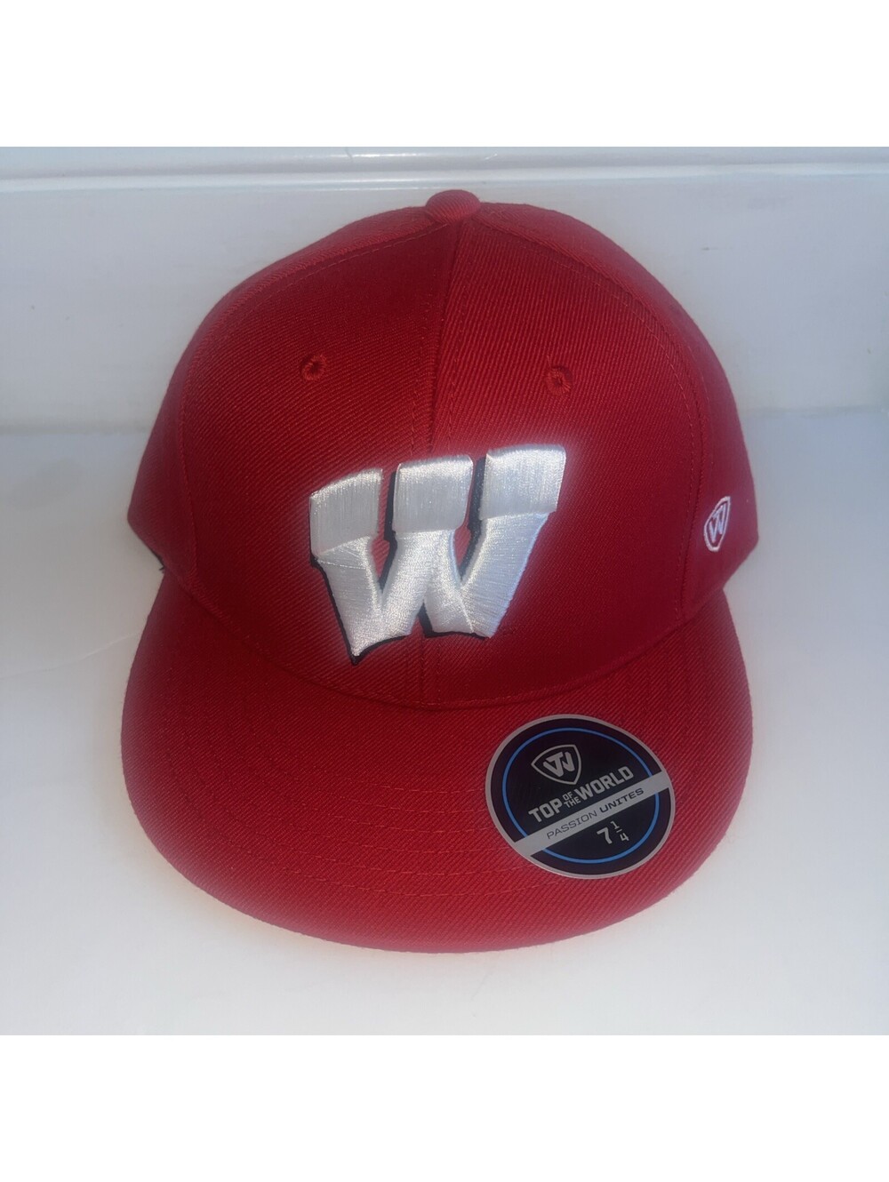 Men's Top of the World Red Wisconsin Badgers Team Color Fitted Hat 7 1/4